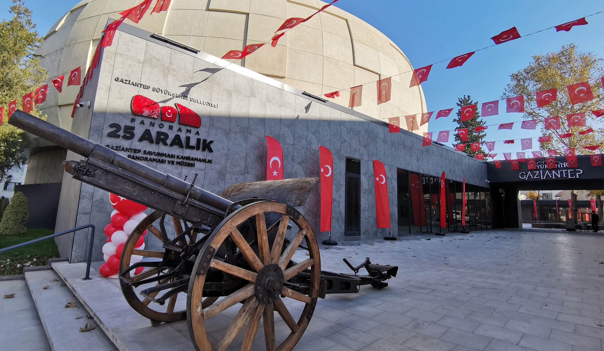 25 Aralık Panorama Müzesi / Kurumsal İç ve Dış Yönlendirme Çalışması