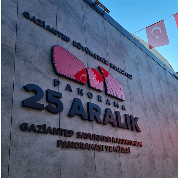 25 Aralık Panorama Müzesi / Kurumsal İç ve Dış Yönlendirme Çalışması