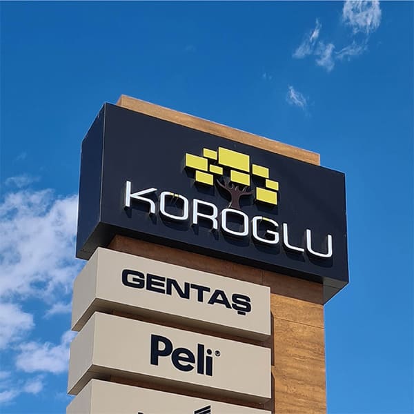 Köroğlu Plastik / Totem ve Bina Üstü Işıklı Pleksi Harf Çalışması
